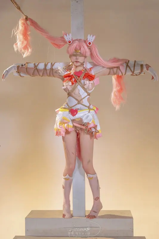 小小兔大危机 - 咬一口兔娘
